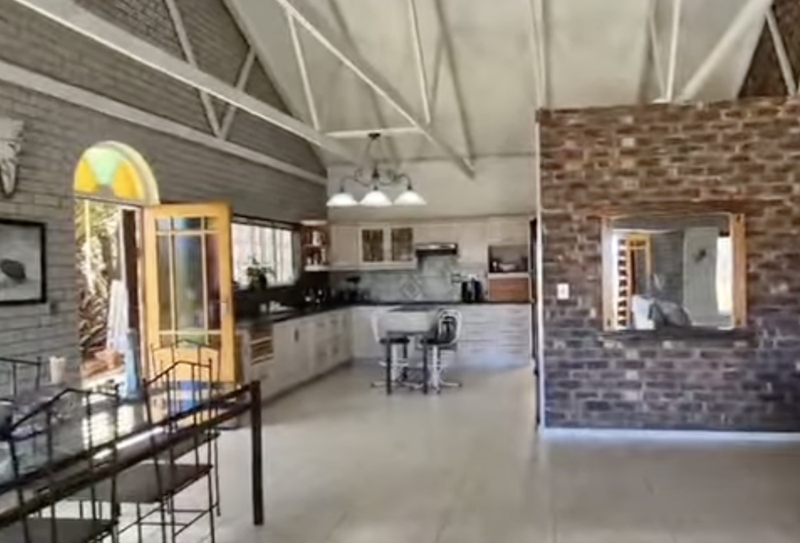 3 Bedroom Property for Sale in Middedorp Western Cape